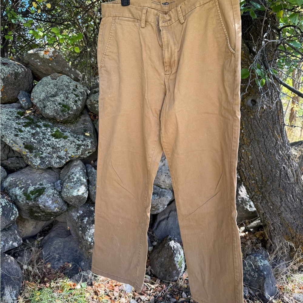 Classic Men's Khaki Pants